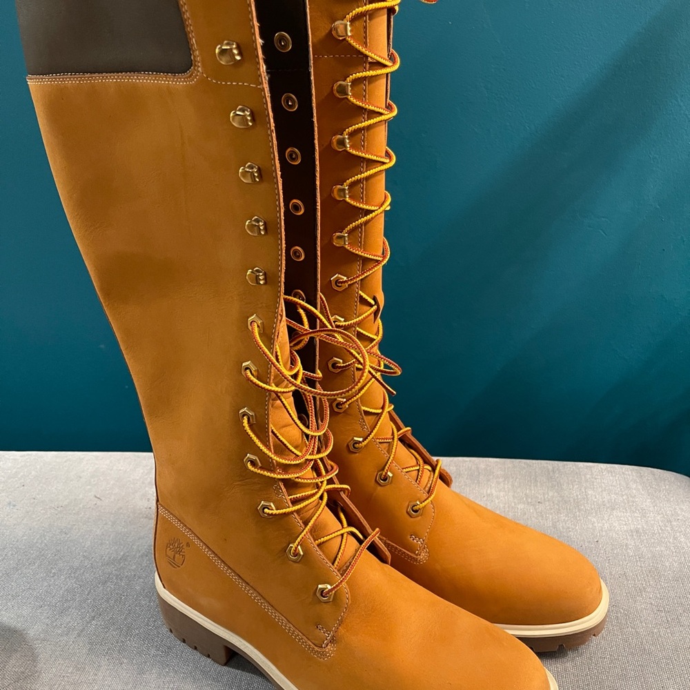 14” Timberland Women's Lace Up High Boots, 9.5 Wheat Nubuck, Construction